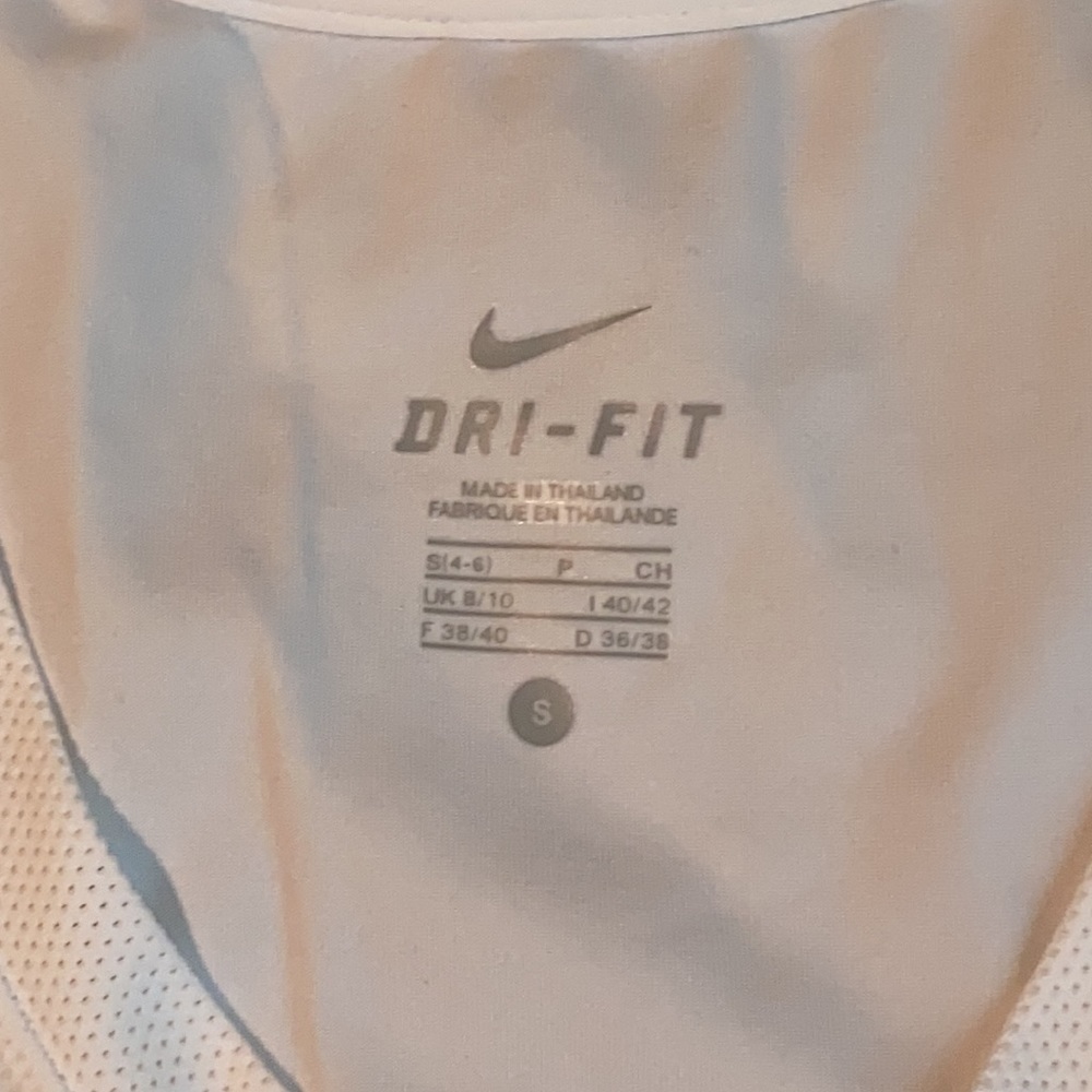 Nike Tank Top - Picture 3 of 4